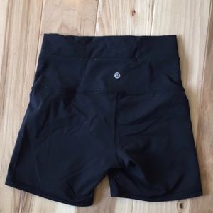 LULULEMON wonder shorts